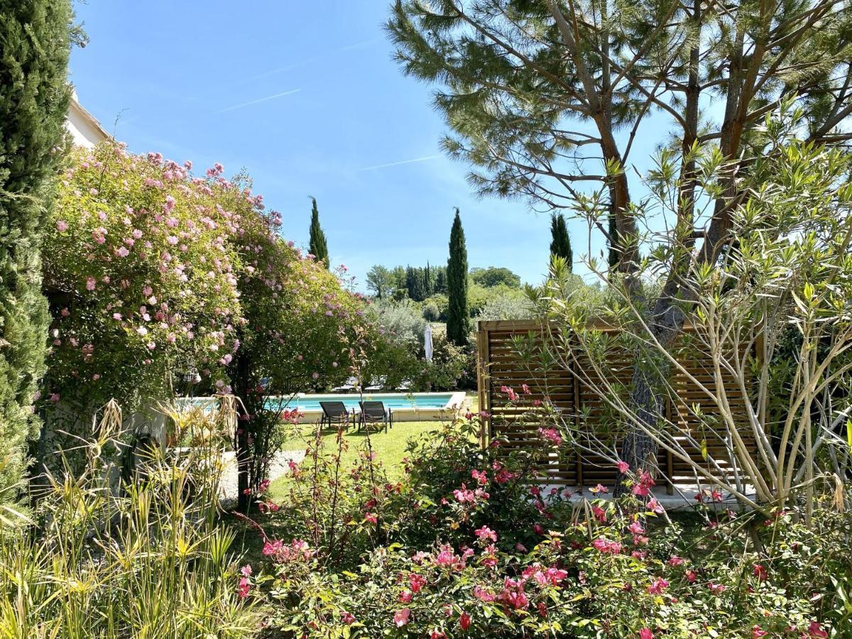 Villa Le Jardin De Lau Aubignan Exterior foto