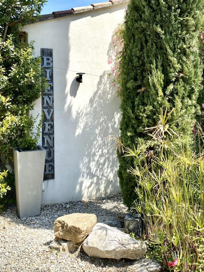 Villa Le Jardin De Lau Aubignan Exterior foto