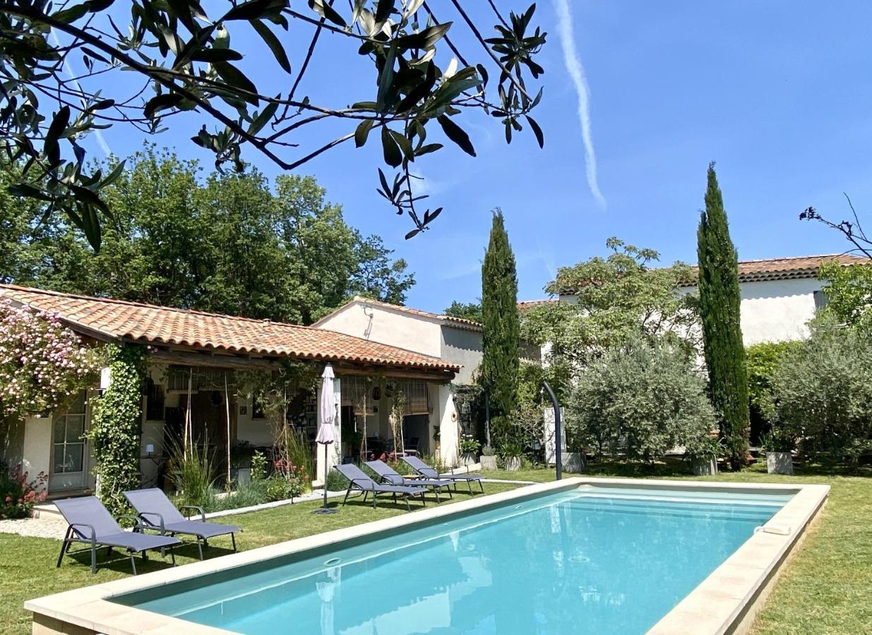 Villa Le Jardin De Lau Aubignan Exterior foto