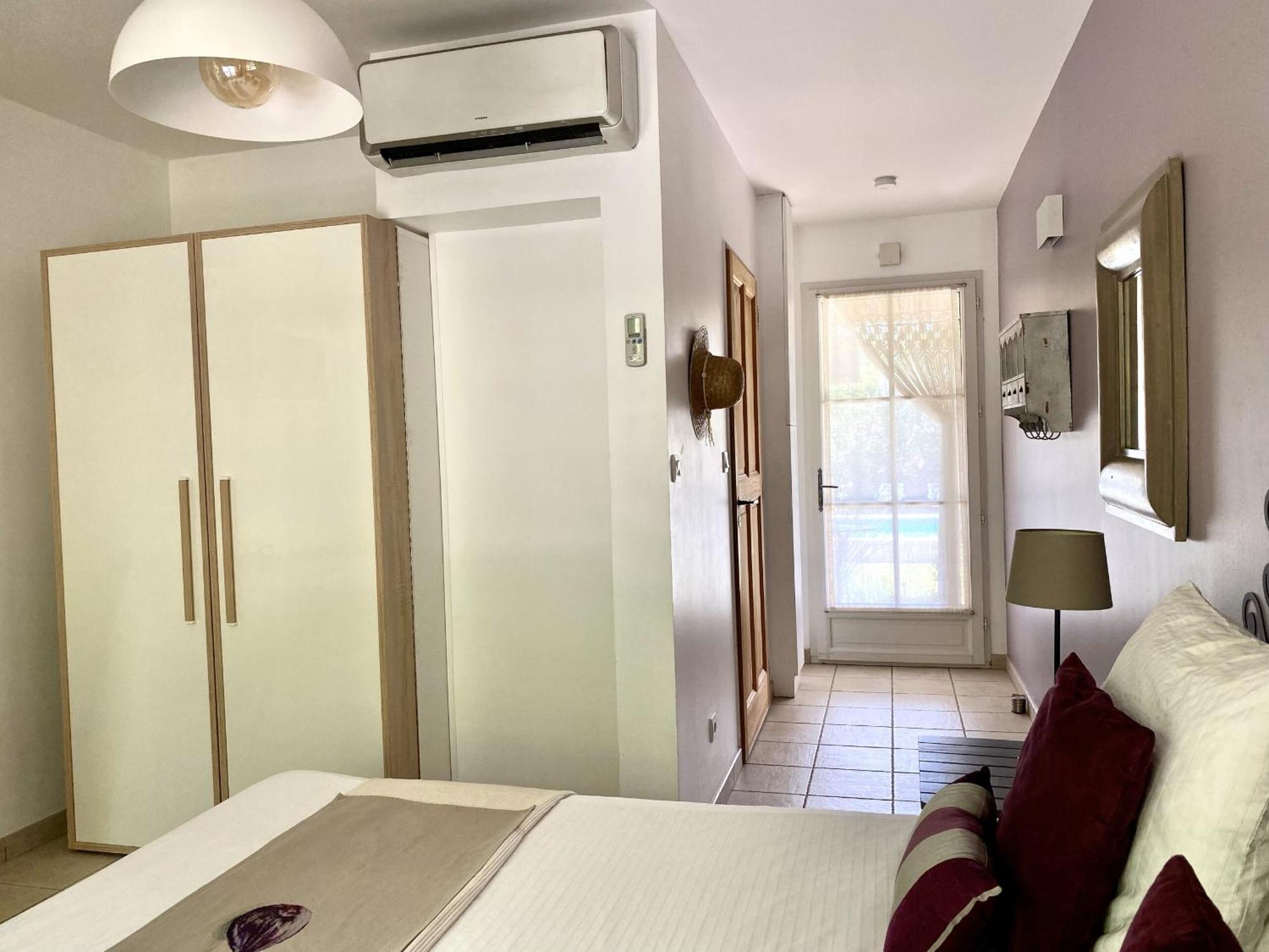 Villa Le Jardin De Lau Aubignan Zimmer foto